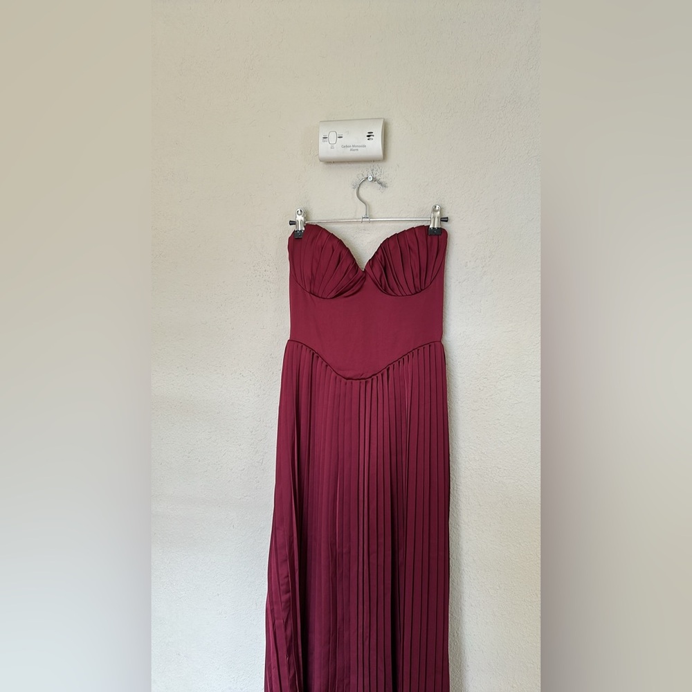 House of CB‎ M A-C 'Marcella' Berry pleated georgette maxi dress NWOT - Picture 9 of 15